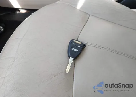 2012 Chrysler 200 Limited из США, поврежденный, VIN 1C3CCBCG1CN169609